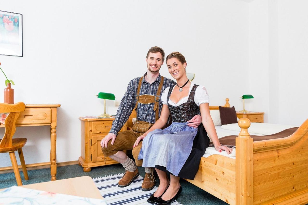 Brauerei Und Gasthof Frischeisen Кельхайм Экстерьер фото